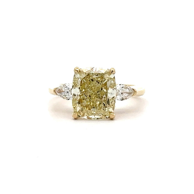 Bague de fiançailles avec diamant canadien jaune taille radiant fantaisie