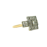 Yellow Gold Multistone Ring with Round Cut Diamonds