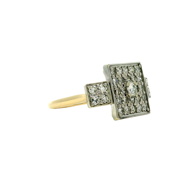 Yellow Gold Multistone Ring with Round Cut Diamonds