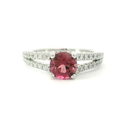 Bague en tourmaline rose rond et diamants