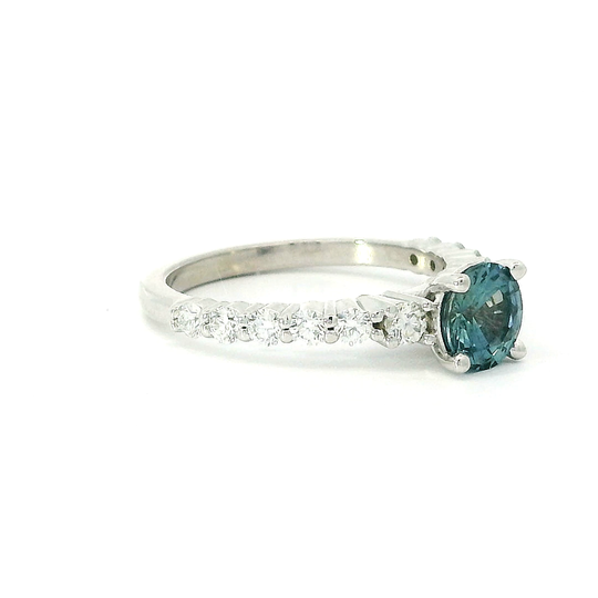 Bague saphir bleu-vert et diamants