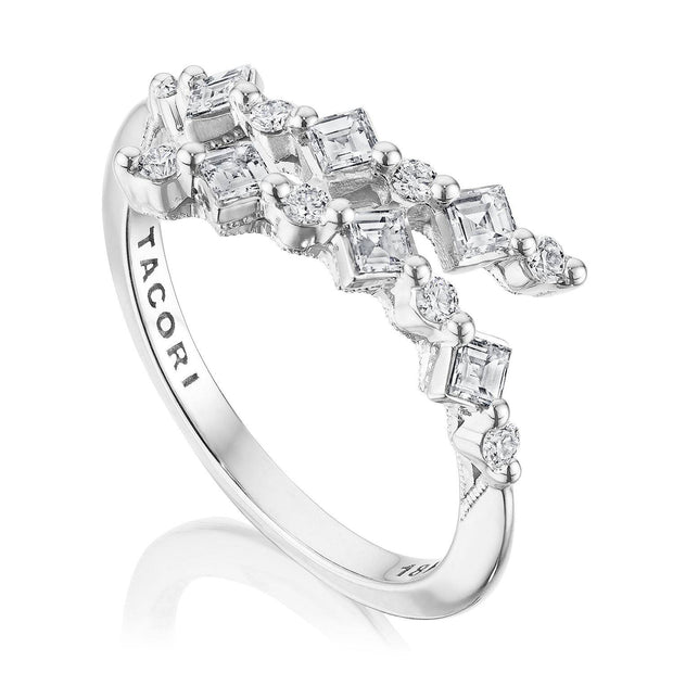 Carré and Round Diamond Ring in 18kt White Gold
