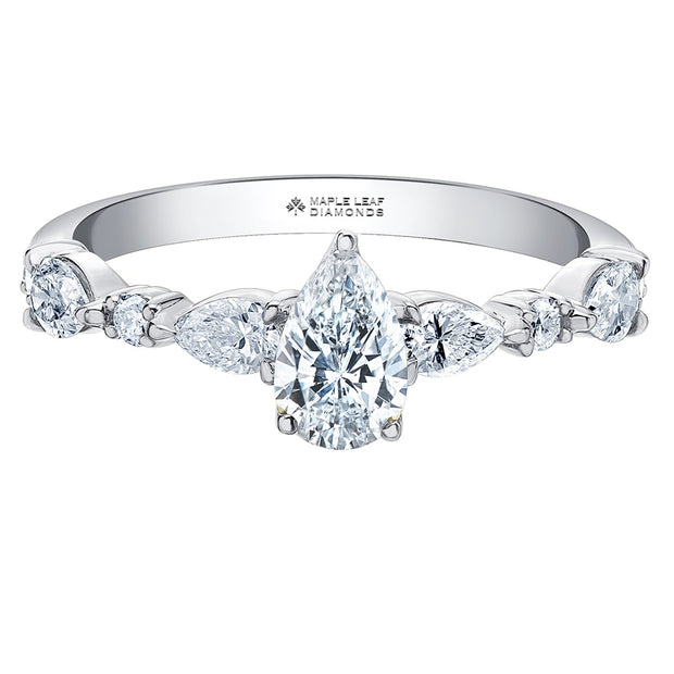 Bague Flammes éternelles avec diamant canadien en forme de poire