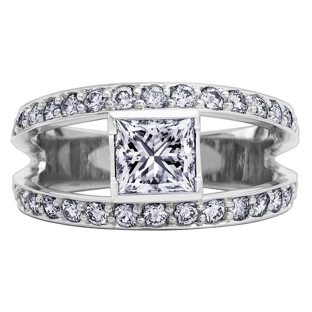 Bague unique en diamant taille princesse
