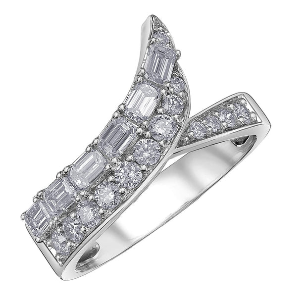Bague asymétrique fantaisie en diamants