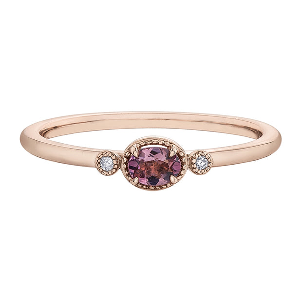 Bague trois pierres en tourmaline rose ovale et diamants