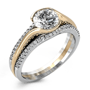 Engagement Ring in 14k Gold with Diamonds