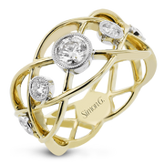 Right Hand Ring in 18k Gold with Diamonds