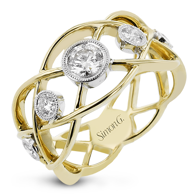 Right Hand Ring in 18k Gold with Diamonds