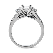 Engagement Ring in 18k Gold with Diamonds
