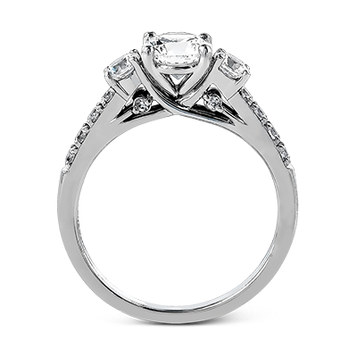 Engagement Ring in 18k Gold with Diamonds