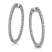 Hoop Earring in 18k Gold with Diamonds