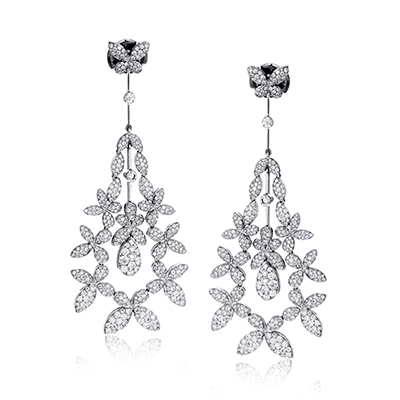 Boucle d'oreille en or 18 carats avec diamants