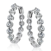 Hoop Earring in 18k Gold with Diamonds