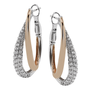 Hoop Earring in 18k Gold with Diamonds