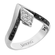 Men Ring in 14k Gold with Diamonds