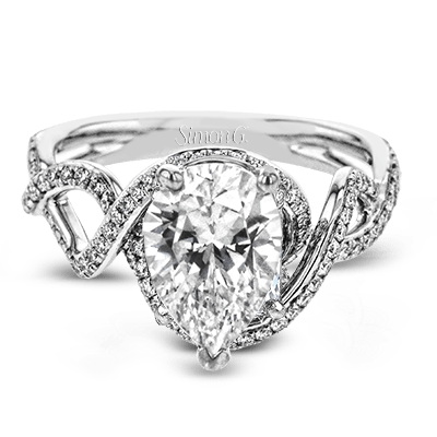 Engagement Ring in 18k Gold with Diamonds