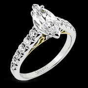 Engagement Ring in 18k Gold with Diamonds