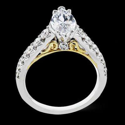 Engagement Ring in 18k Gold with Diamonds