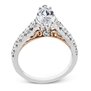 Engagement Ring in 18k Gold with Diamonds