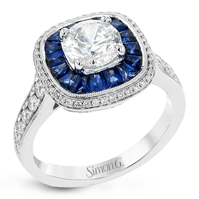 Engagement Ring in 18k Gold with Diamonds