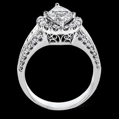 Engagement Ring in 18k Gold with Diamonds