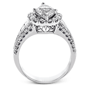 Engagement Ring in 18k Gold with Diamonds