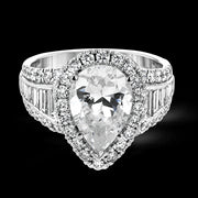 Engagement Ring in 18k Gold with Diamonds