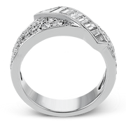 Right Hand Ring in 18k Gold with Diamonds