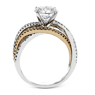 Engagement Ring in 18k Gold with Diamonds