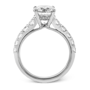 Engagement Ring in 18k Gold with Diamonds