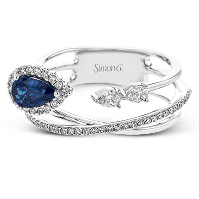 Color Ring in 18k Gold with Diamonds