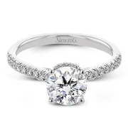 Engagement Ring in 18k Gold with Diamonds