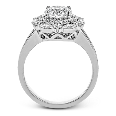 Engagement Ring in 18k Gold with Diamonds