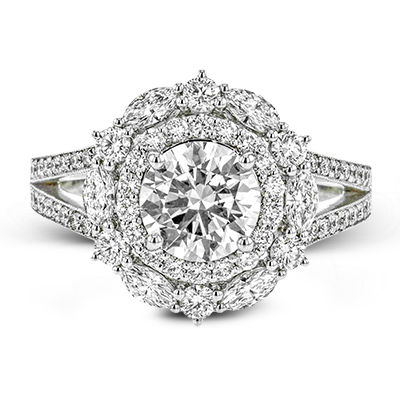 Engagement Ring in 18k Gold with Diamonds