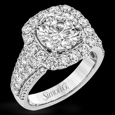 Engagement Ring in 18k Gold with Diamonds