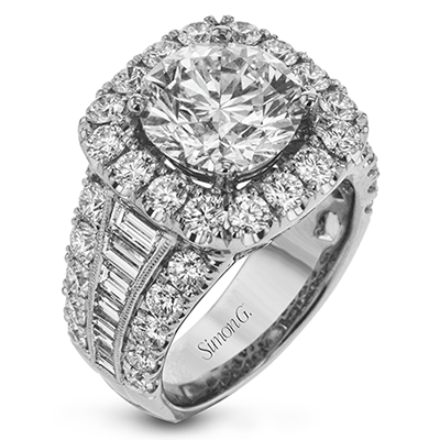 Engagement Ring in 18k Gold with Diamonds