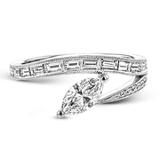 Engagement Ring in 18k Gold with Diamonds