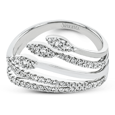 Right Hand Ring in 18k Gold with Diamonds