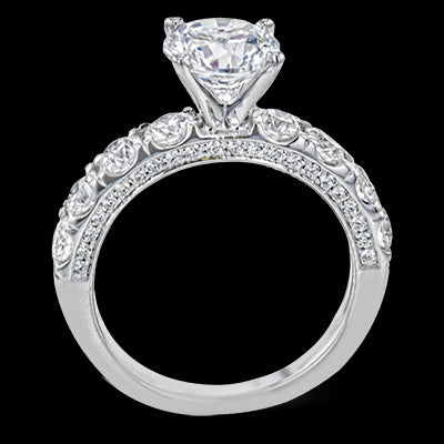 Engagement Ring in 18k Gold with Diamonds