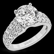 Engagement Ring in 18k Gold with Diamonds