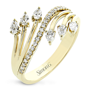 Right Hand Ring in 18k Gold with Diamonds