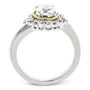 Engagement Ring in 18k Gold with Diamonds
