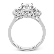 Engagement Ring in 18k Gold with Diamonds