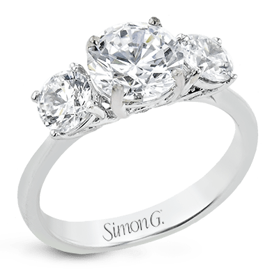 Engagement Ring in 18k Gold with Diamonds
