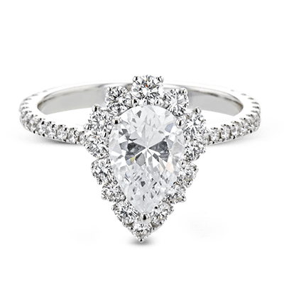 Engagement Ring in 18k Gold with Diamonds