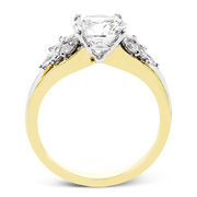 Engagement Ring in 18k Gold