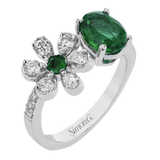 Color Ring in 18k Gold with Diamonds