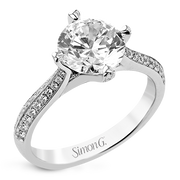 Engagement Ring in 18k Gold with Diamonds