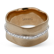 Right Hand Ring in 18k Gold with Diamonds